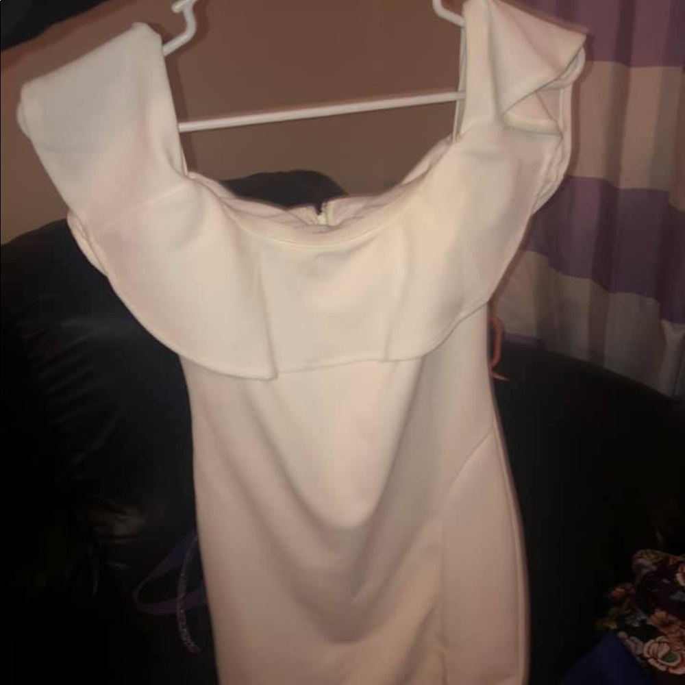 Off the shoulder formal short dress